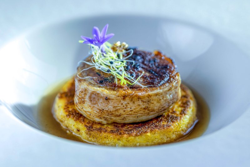 Médaillons d'agneau de Sisteron IGP Label Rouge et galette de polenta au parmesan affiné